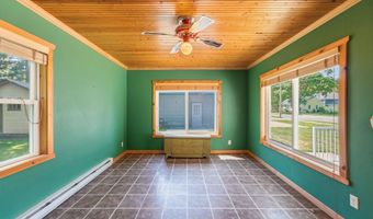 1002 Cedar St, Alexandria, MN 56308