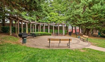 4862 EISENHOWER Ave 273, Alexandria, VA 22304