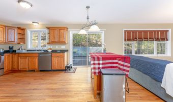 110 Oakwood Cir, Bristol, CT 06010