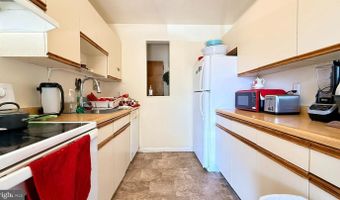 6441 RICHMOND Hwy #203, Alexandria, VA 22306