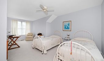 319 SHANNONBRIDGE Dr, Hockessin, DE 19707