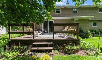 58 CRESTVIEW Dr, Appleton, WI 54915