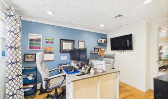 30 Alvin St, Warwick, RI 02886