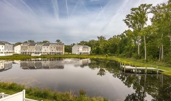 12452 SEA OAKS Ln 5, Berlin, MD 21811