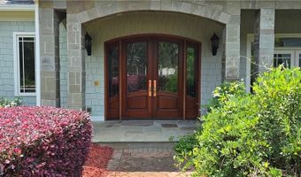 918 Oak Dr, Woodstock, GA 30189