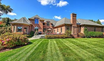 4 Pine Tree Ln, Lincoln, RI 02865