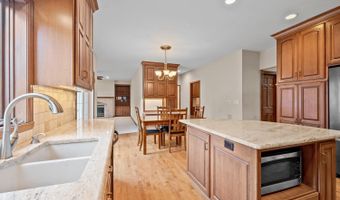 209 E TIMBERLINE Dr, Appleton, WI 54913