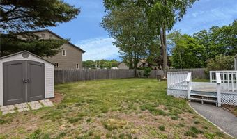 83 Bateman Ave, Cranston, RI 02920