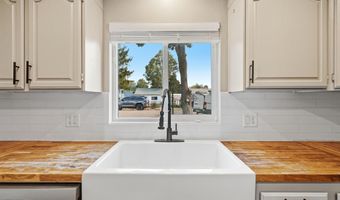 1817 Willow St, Caldwell, ID 83605