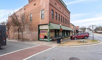 4120 S Lakeshore Dr, Acworth, GA 30101