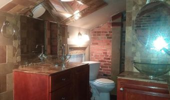 651 PACA St N, Baltimore, MD 21201