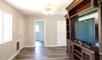 136 Morris Dr, Alma, GA 31510