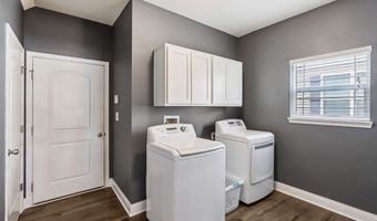 1893 Devonshire Ave, Avon, IN 46123