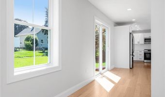 52 Governor St, Cumberland, RI 02864