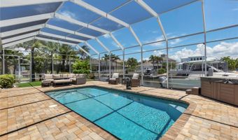 5727 SEA TROUT Pl, Apollo Beach, FL 33572