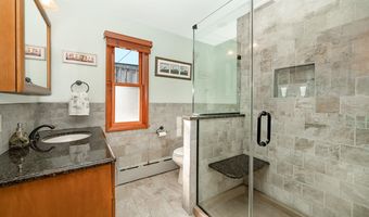 39 Central Ave, Amityville, NY 11701