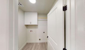607 NW 11th St, Andrews, TX 79714