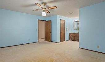 1801 Rolling Hills Pl, Bartlesville, OK 74006