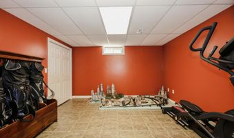 4 Jennifer Ln, Amherst, NH 03031
