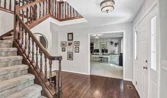 705 Lake Trl, Aurora, OH 44202