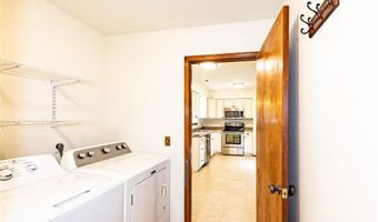 1000 Tater Black Rd, Bentonville, AR 72712