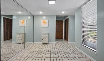 314 8TH St A, Atlantic Beach, FL 32233