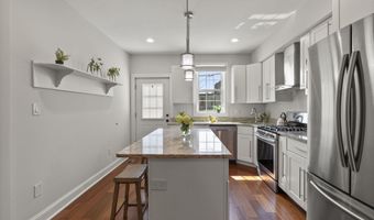 330 S CLINTON St, Baltimore, MD 21224