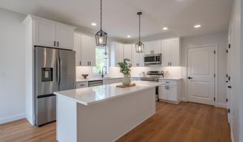 109 Vail Rd, Barnstead, NH 03225