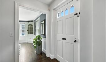 21 Don Ave, East Providence, RI 02916