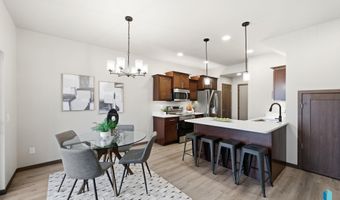 2818 E Hazelnut St, Brandon, SD 57005