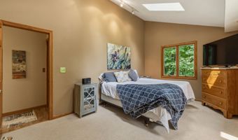 30 Grant Hill Rd, Bloomfield, CT 06002