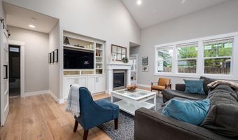 20382 Penhollow Ln, Bend, OR 97702