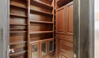 33 Promontory Ridge Dr, Las Vegas, NV 89135