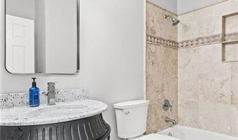 3085 Walnut Creek Dr, Alpharetta, GA 30005