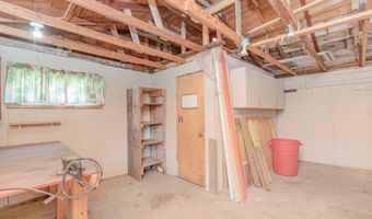 83 Rohr St, Arnolds Park, IA 51331