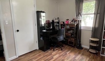 105 S 6th St, Albia, IA 52531