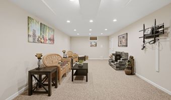 28 Wintergreen Hill Rd, Danbury, CT 06811