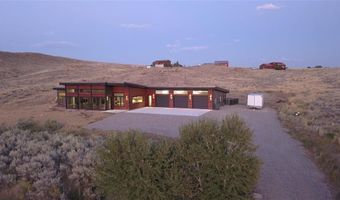 21 Tailwinds Dr, Cody, WY 82414