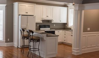 421 S Main St, Arab, AL 35016