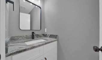 1825 State St, Algonac, MI 48001