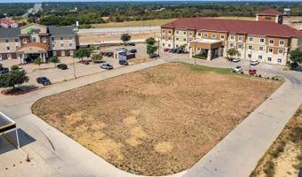 805 N Parkway Dr, Alvarado, TX 76009
