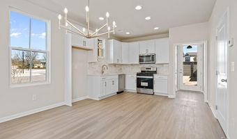 249 10th St, Auburn, GA 30011