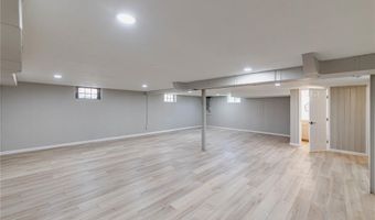 7315 Cheshire Ln, Affton, MO 63123