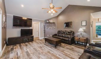 2404 Shaker Rdg, Benton, AR 72015