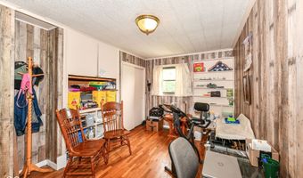 2420 E 40th St, Anderson, IN 46013