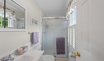 12623 KEMBRIDGE Dr, Bowie, MD 20715
