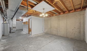 1012 8th St SE, Altoona, IA 50009