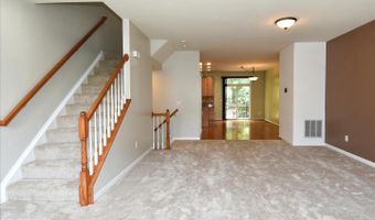 7810 LOCUST LEAF Ln, Alexandria, VA 22315