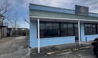 7606-08 W JUDGE PEREZ Dr, Arabi, LA 70032