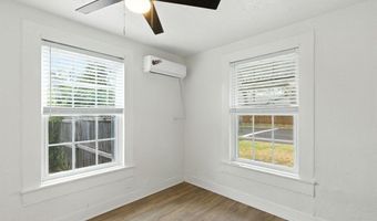 714 N Walnut St, Weatherford, TX 76086